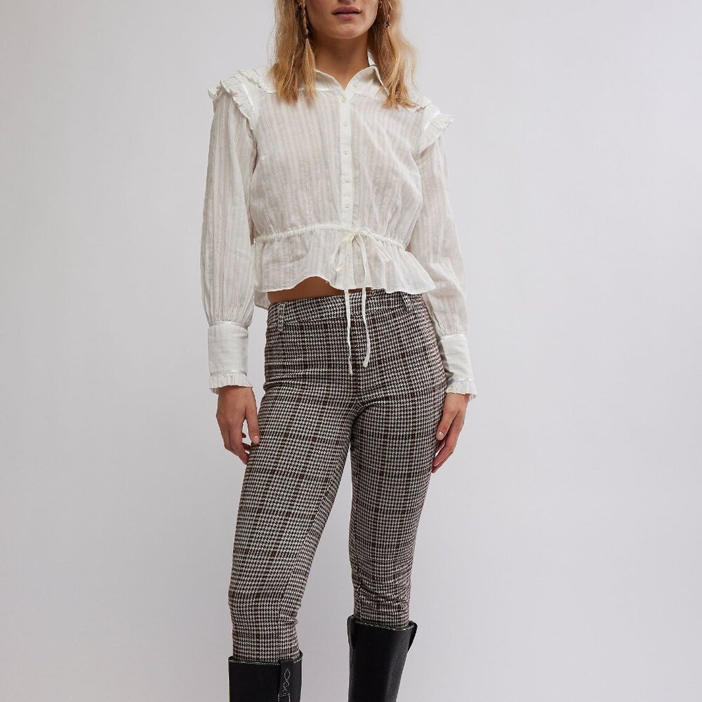 🎉LAST CHANCE🎉 FREE PEOPLE Daybreak Blouse Solid / Optic White - Picture 2 of 9